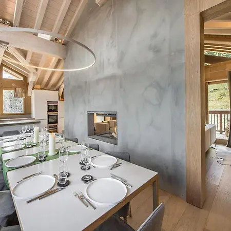 Stylish Chalet With Wellness