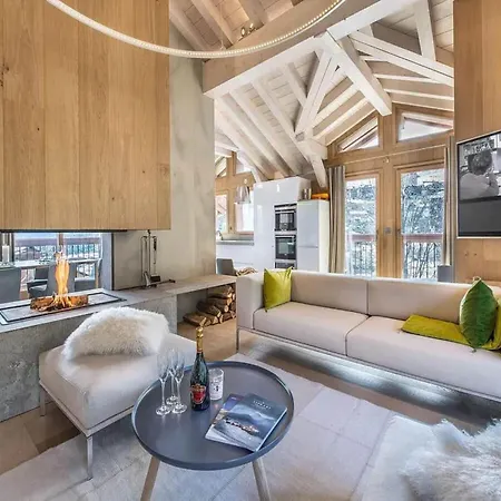 Stylish Chalet With Wellness Courchevel