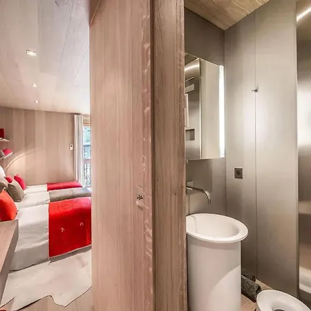 Stylish Chalet With Wellness Holiday home