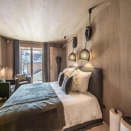 Stylish Chalet With Wellness * Courchevel